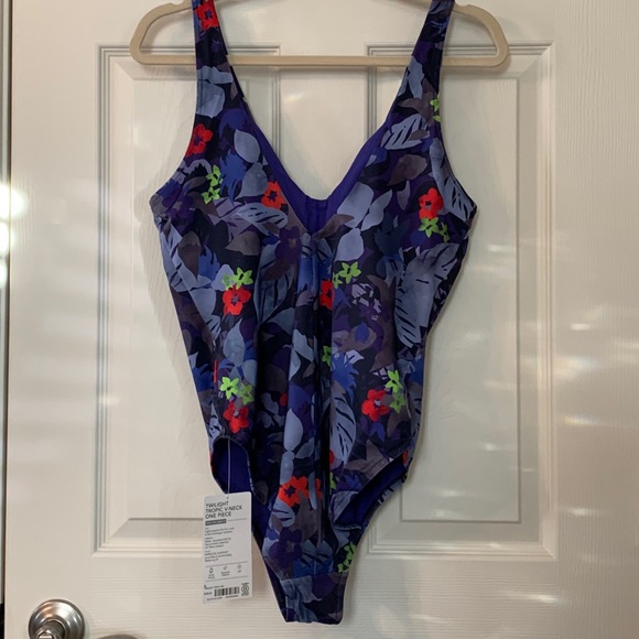 NWT Athleta 1 pc v neck swimsuit. Sz L - Picture 2 of 6
